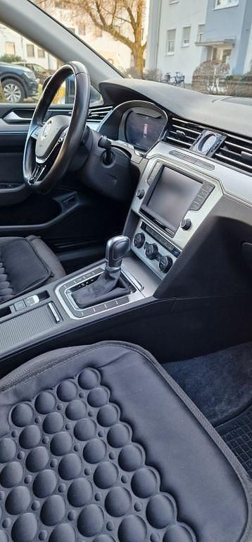 Gebraucht VW Passat 190 PS (139 kW) 2017 Grau Kombi