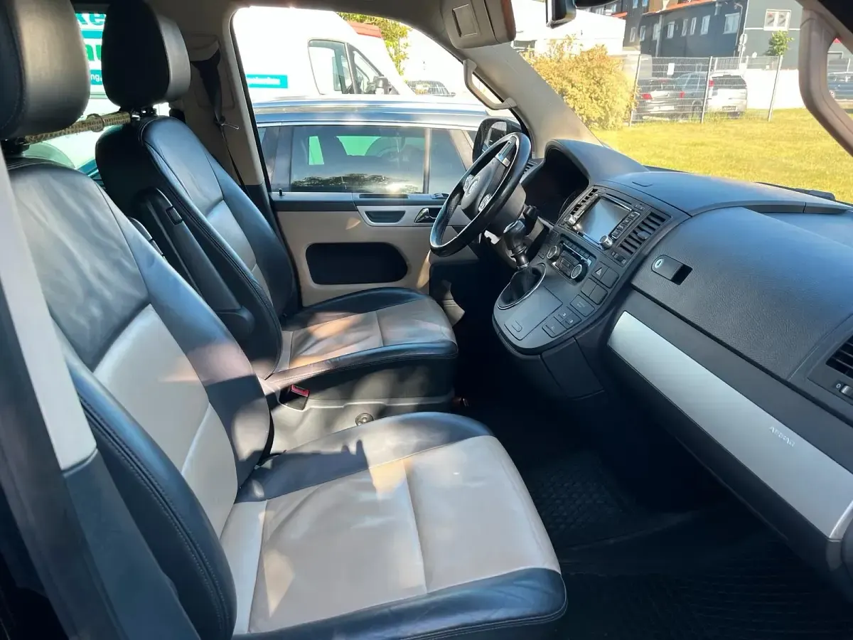 Gebraucht VW Multivan Highline 180 PS (132 kW) 2014 Schwarz Van / Kleinbus