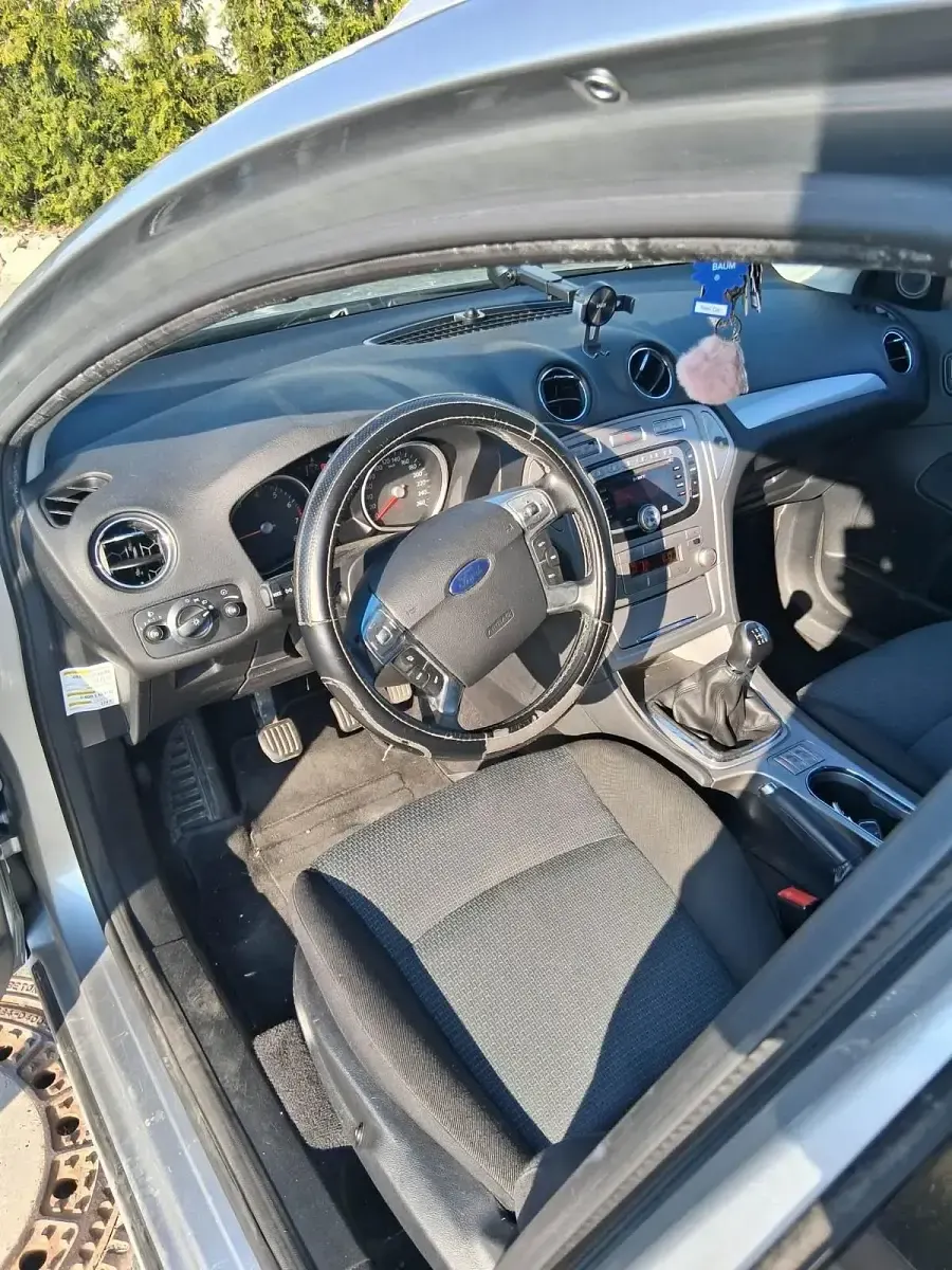 Gebraucht Ford Mondeo 150 PS (110 kW) 2009 Limousine