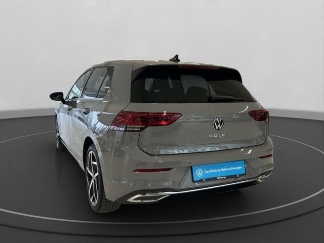 Gebraucht VW Golf VIII Style 150 PS (110 kW) 2023 Grau Limousine