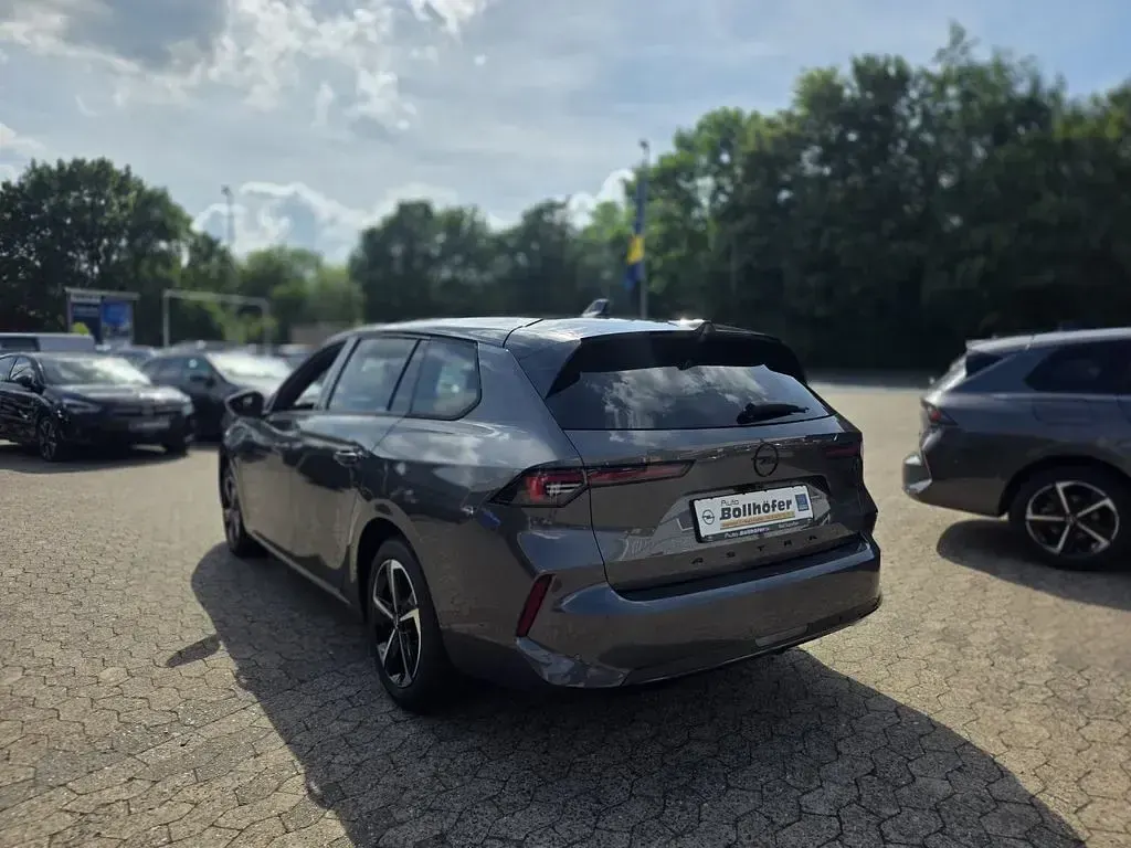 Gebraucht Opel Astra 131 PS (96 kW) 2025 Grau Kleinwagen