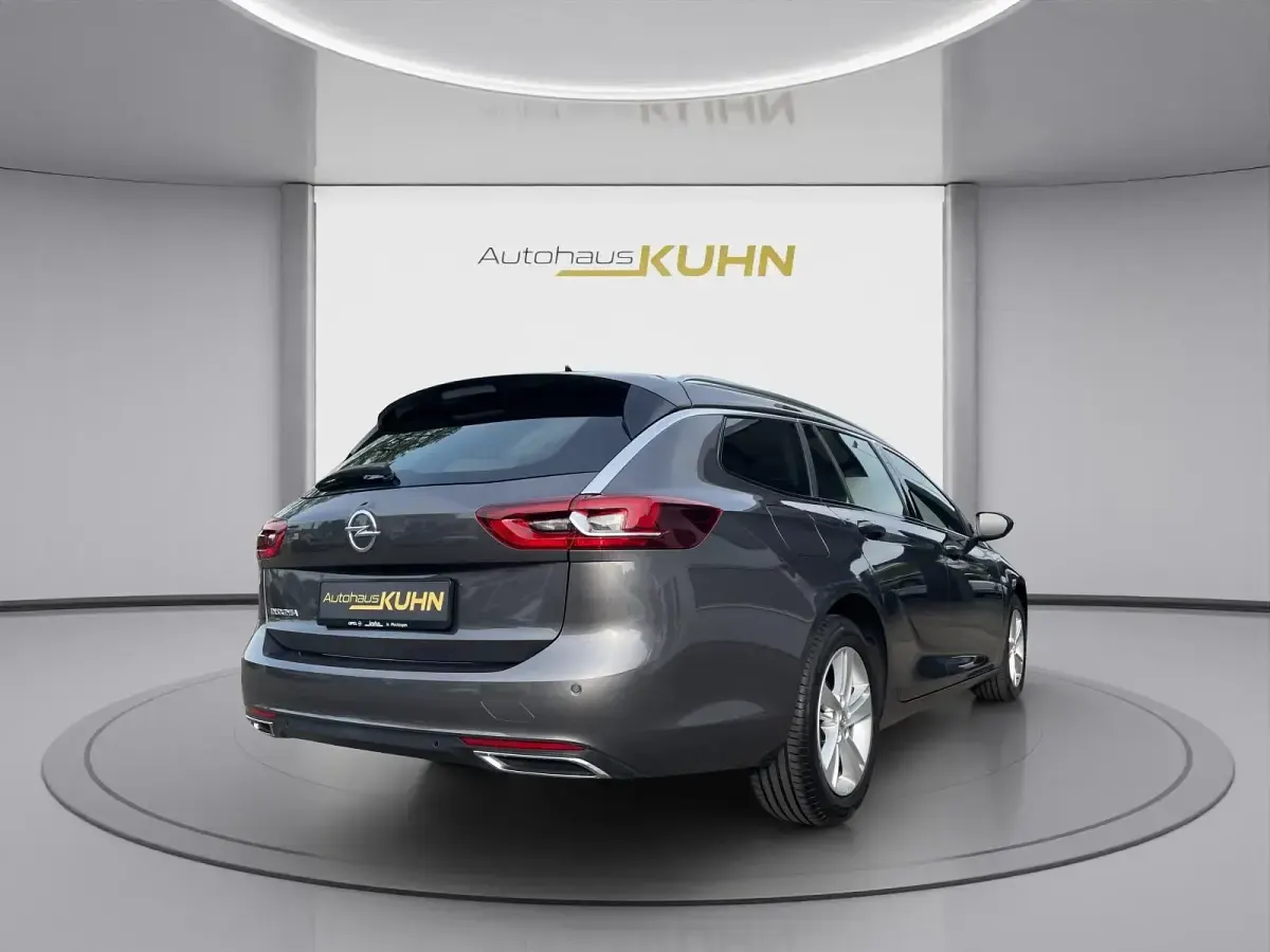 Gebraucht Opel Insignia Elegance 174 PS (127 kW) 2023 Mondstein grau/e:vulkan grau mondstein grau/e:vulkan grau Kombi