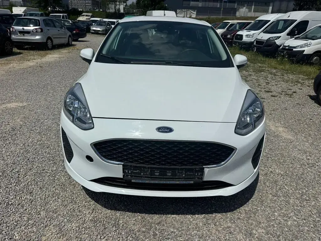 Gebraucht Ford Fiesta Trend 71 PS (52 kW) 2018 Weiß Kleinwagen