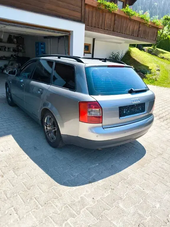 Gebraucht Audi A4 179 PS (131 kW) 2003 Grau Kombi