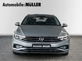 Gebraucht VW Passat Elegance 150 PS (110 kW) 2023 Silber Kombi