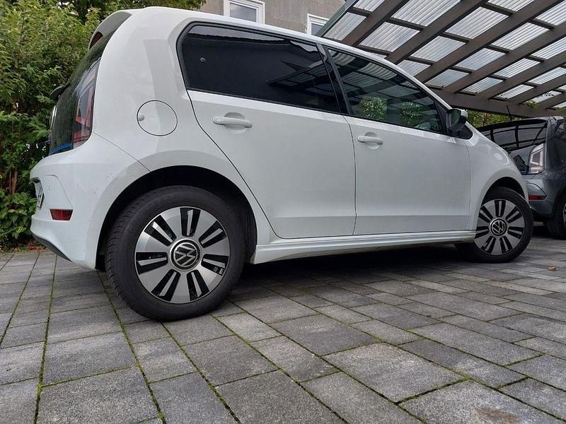 Gebraucht VW e-up! Style 61 kW (83 PS) 2022 Weiß Kleinwagen