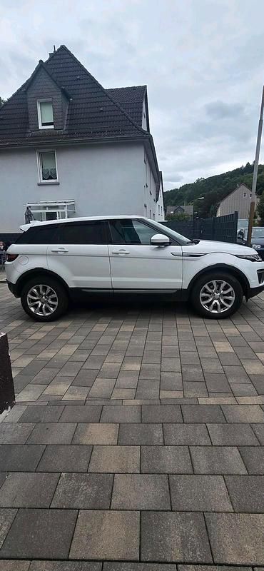 Weiß Gebraucht 2017 Land Rover Range Rover evoque SUV | 13.500 € - Bild 1/4