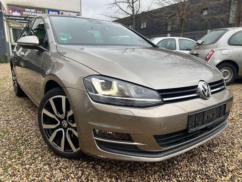 Gebraucht VW Golf VII Edition 150 PS (110 kW) 2015 Light brown metallic Limousine