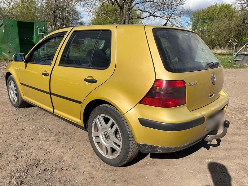 Gebraucht VW Golf III 75 PS (55 kW) 1998 Gold Kleinwagen