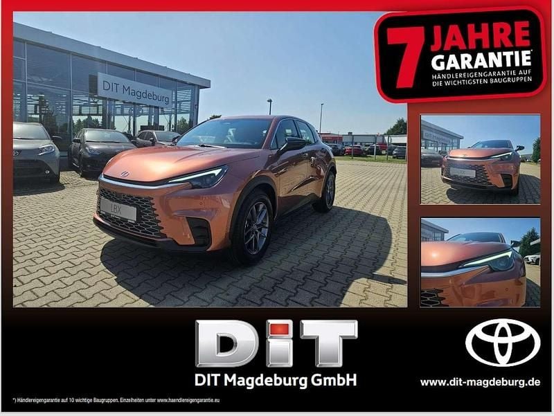 Kupferrot Neu 2025 Lexus LBX SUV | 30.390 € (Guter Preis) - Bild 1/4