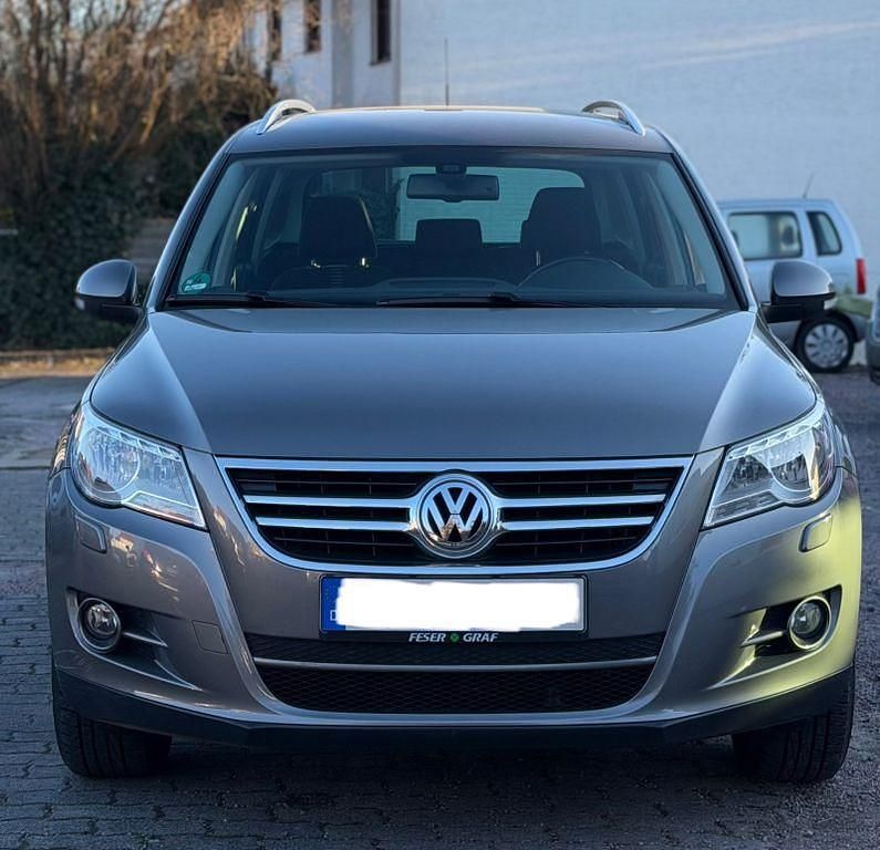 Gebraucht VW Tiguan 140 PS (102 kW) 2009 Grau SUV