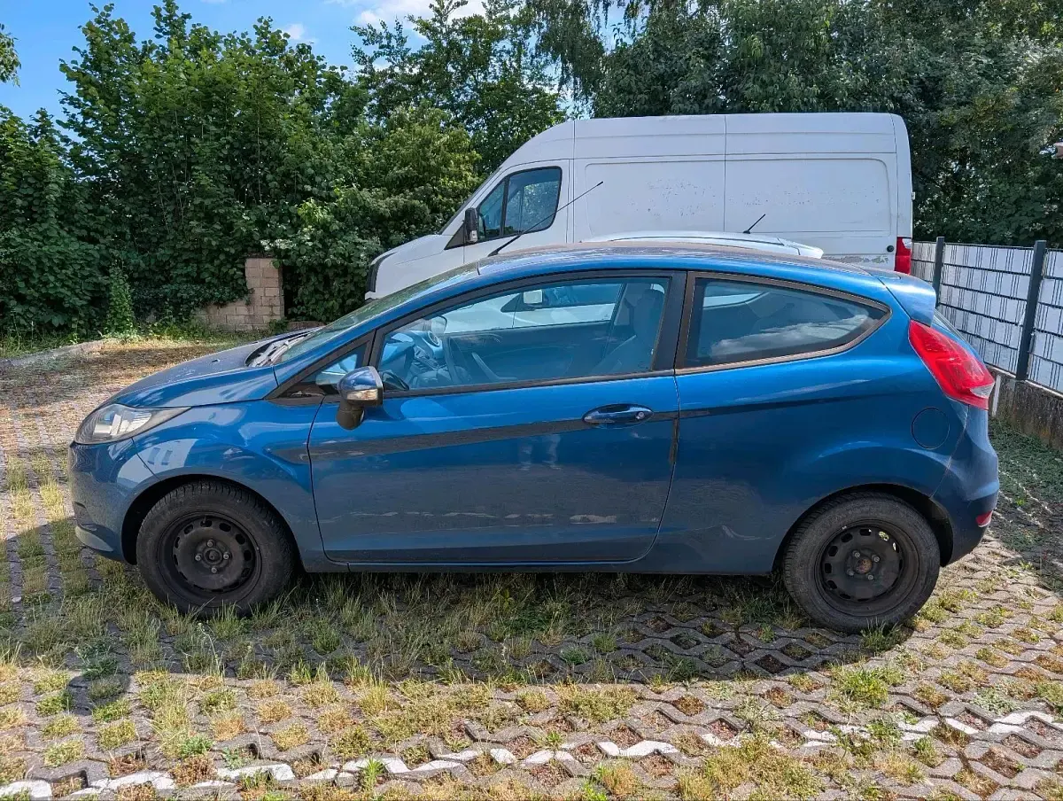 Gebraucht Ford Fiesta 60 PS (44 kW) 2009 Blau Kleinwagen