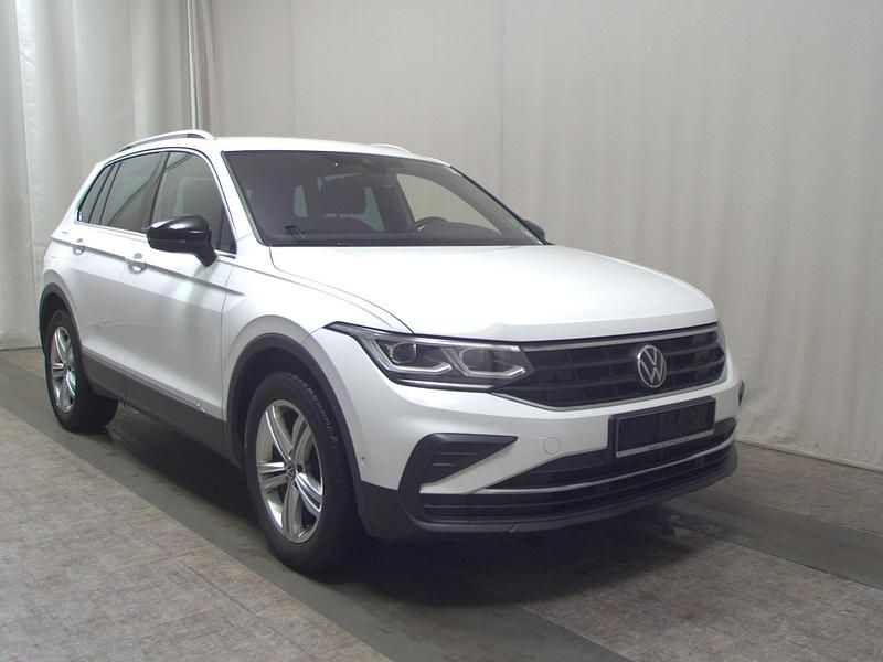 Gebraucht VW Tiguan Move 150 PS (110 kW) 2023 Weiss SUV