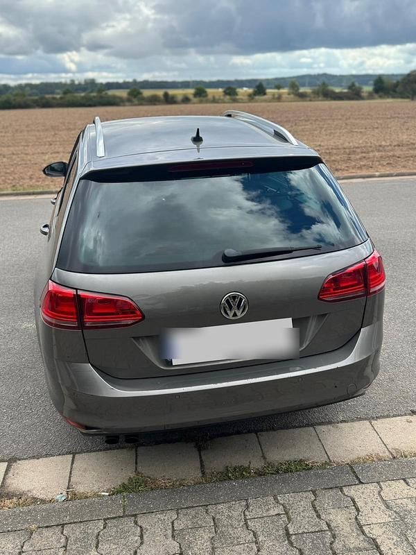 Grau Gebraucht 2014 VW Golf VII Cup Kombi | 7.000 € (Guter Preis) - Bild 1/4