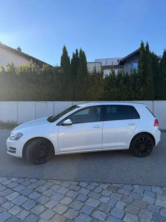 Second-hand VW Golf VII Trendline 105 CP (77 kW) 2013 Alb Berlinǎ