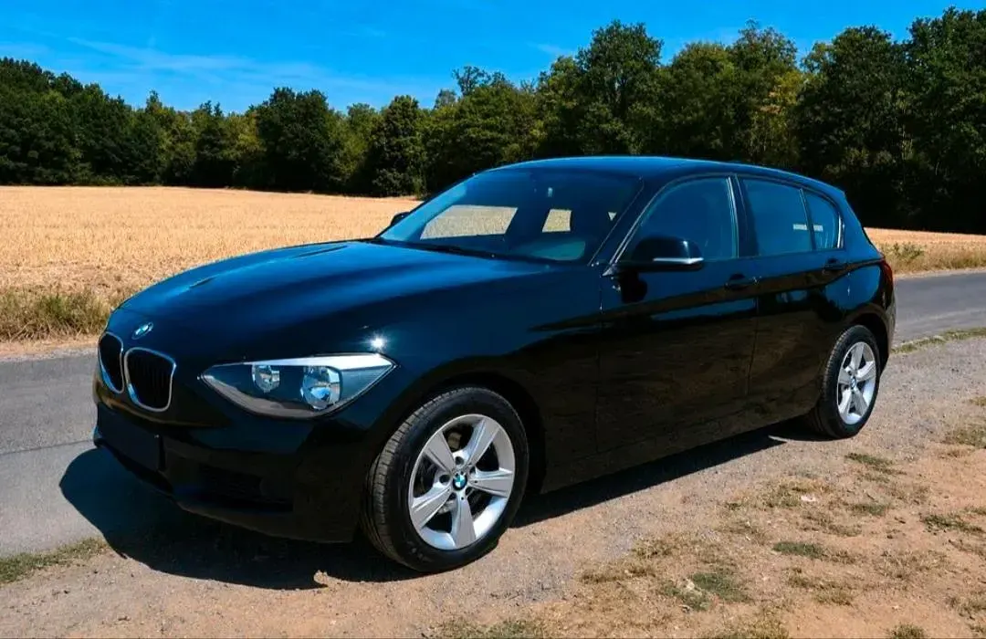 Gebraucht BMW 116 Sport Line 136 PS (100 kW) 2015 Schwarz Kleinwagen