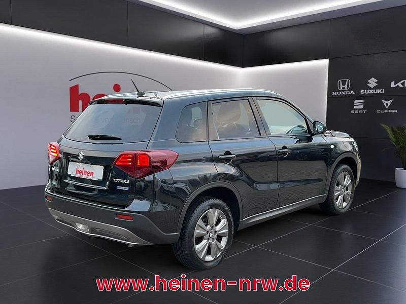 Gebraucht Suzuki Vitara Comfort+ 140 PS (102 kW) 2021 Cosmic black pearl SUV