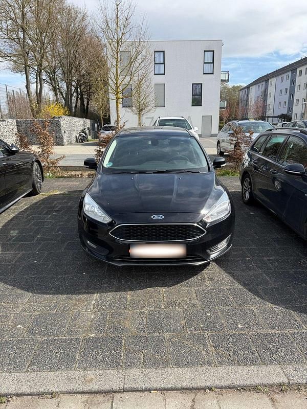 Gebraucht Ford Focus 95 PS (69 kW) 2017 Schwarz Kombi