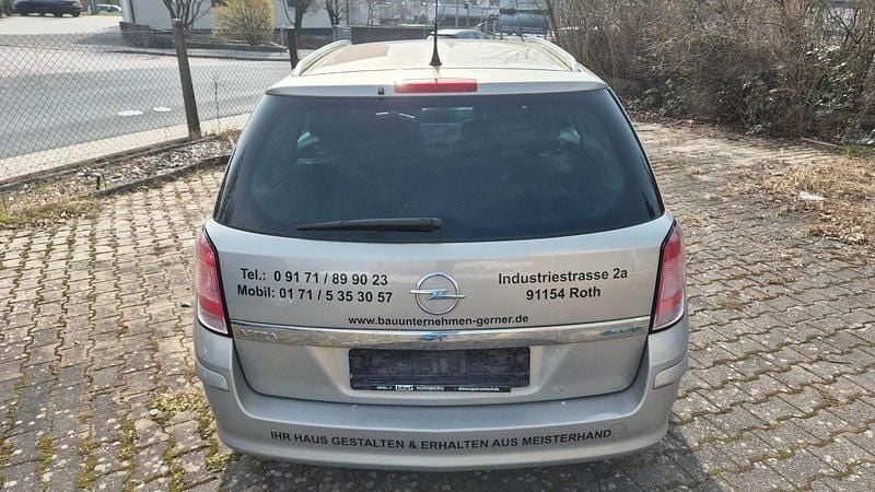 Second-hand Opel Astra 90 CP (66 kW) 2009 Break