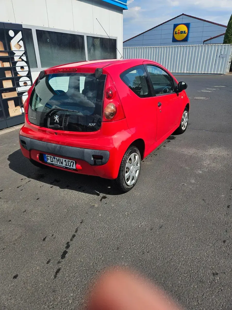Gebraucht Peugeot 207 68 PS (50 kW) 2009 Rot Kleinwagen