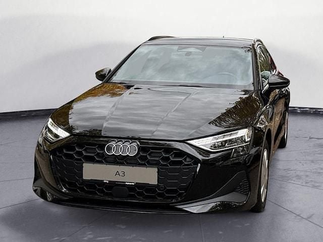 Mythosschwarz metallic Neu 2025 Audi A3 Ambiente Limousine | 33.900 € (Guter Preis) - Bild 1/4