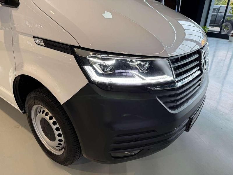 Gebraucht VW Transporter 150 PS (110 kW) 2021 Candyweiss Van