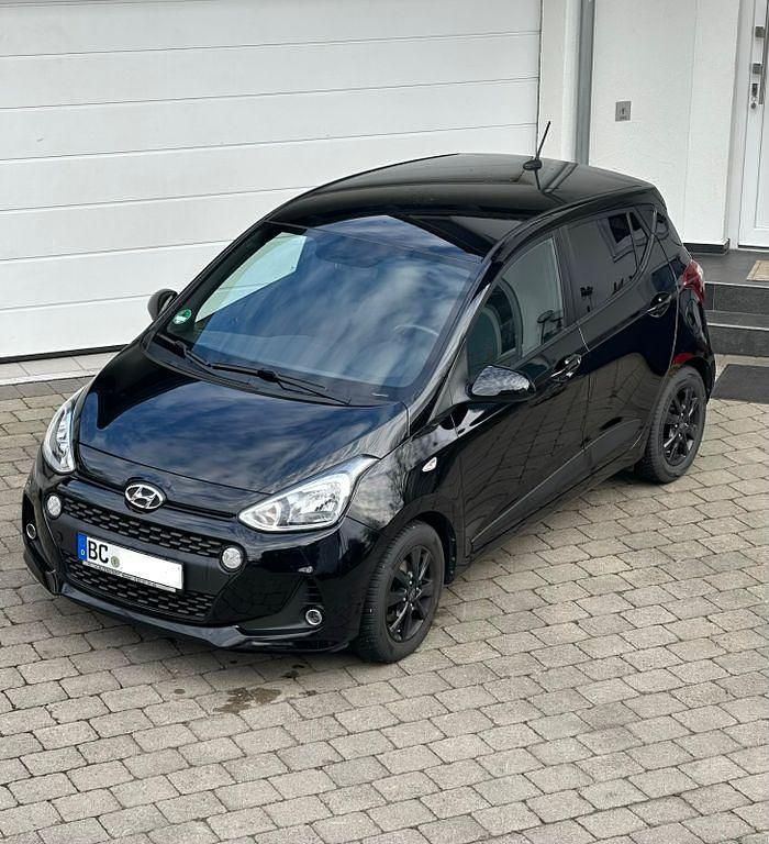 Gebraucht Hyundai i10 Passion Plus 87 PS (63 kW) 2018 Schwarz Kleinwagen