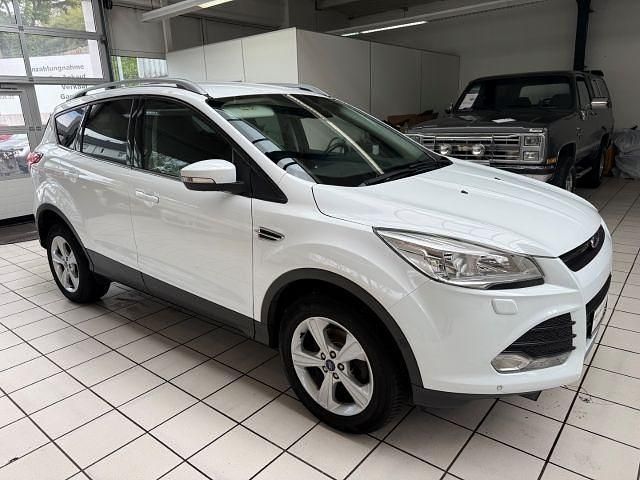 Używany Ford Kuga SYNC Edition 150 KM (110 kW) 2016 Biały SUV