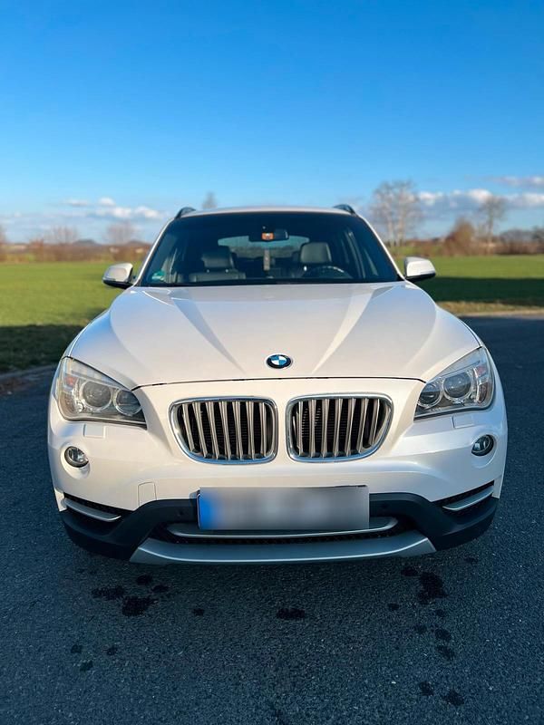 Gebraucht BMW X1 143 PS (105 kW) 2012 Weiß SUV