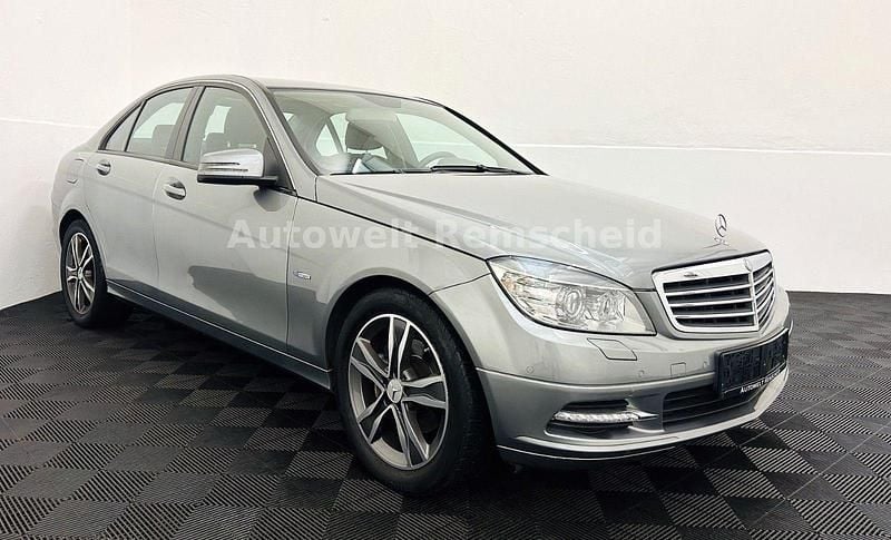 Gebraucht Mercedes C250 204 PS (150 kW) 2011 Silber Limousine