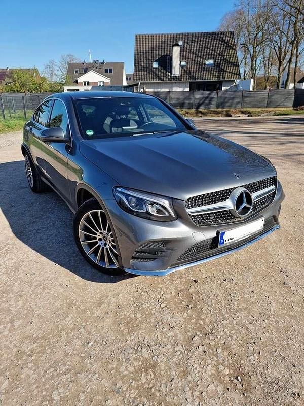 Gebraucht Mercedes GLC250 AMG line 211 PS (155 kW) 2018 Grau SUV