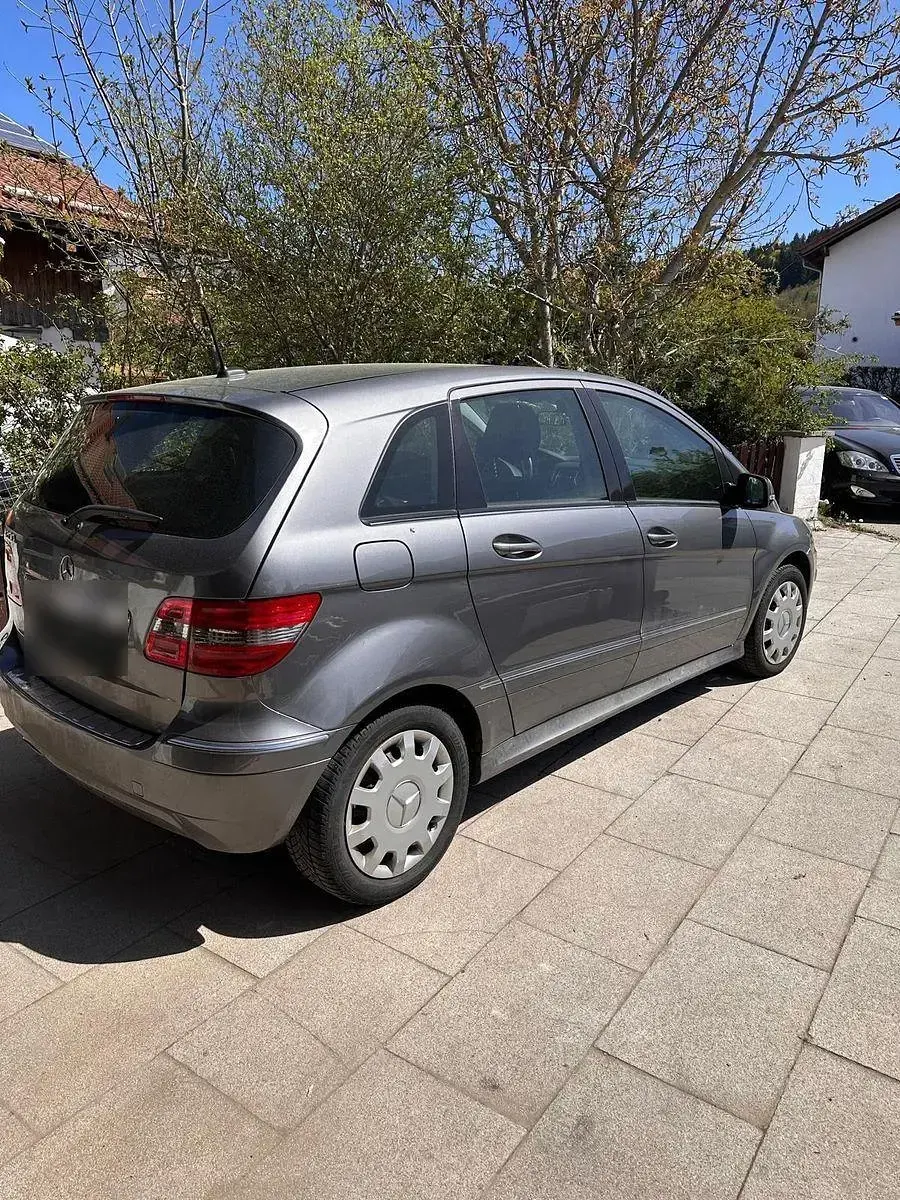 Gebraucht Mercedes B200 136 PS (100 kW) 2008 Grau Van / Kleinbus