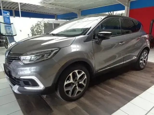Gebraucht Renault Captur Intens 118 PS (86 kW) 2018 Grau kng + schwarz gne SUV