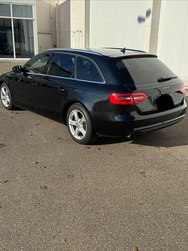 Gebraucht Audi A4 Ambiente 177 PS (130 kW) 2013 Schwarz Kombi