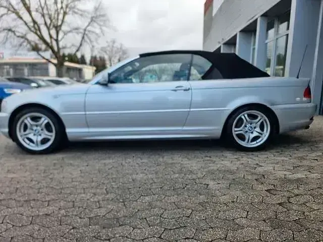 Gebraucht BMW 325 Cabriolet 192 PS (141 kW) 2004 Titansilber metallic Cabrio