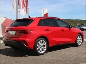 Gebraucht Audi A3 272 PS (200 kW) 2025 Rot (progressivrot metallic) Limousine