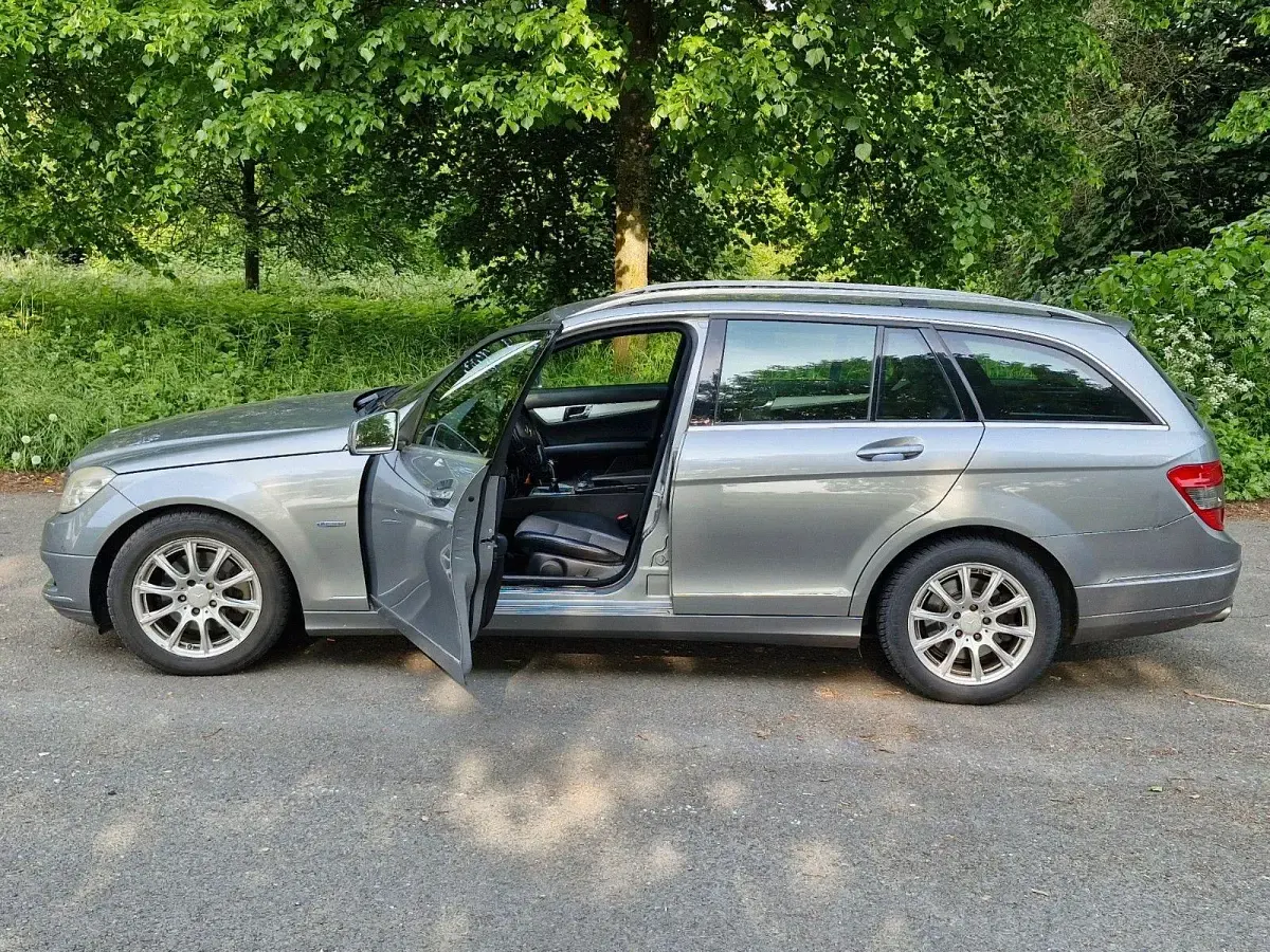 Gebraucht Mercedes C250 204 PS (150 kW) 2010 Kombi