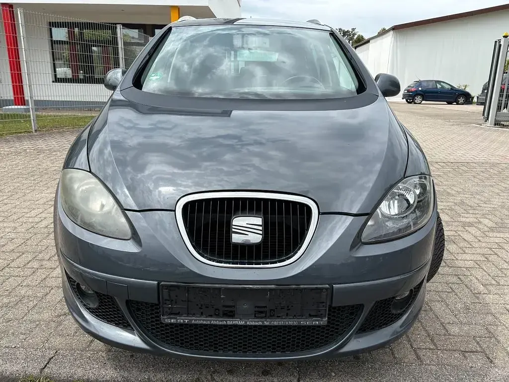 Gebraucht Seat Altea XL Comfort 160 PS (117 kW) 2009 Grau Van / Kleinbus