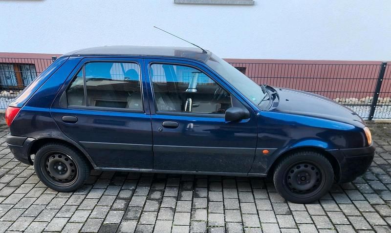 Gebraucht Ford Fiesta 60 PS (44 kW) 2000 Blau Kleinwagen