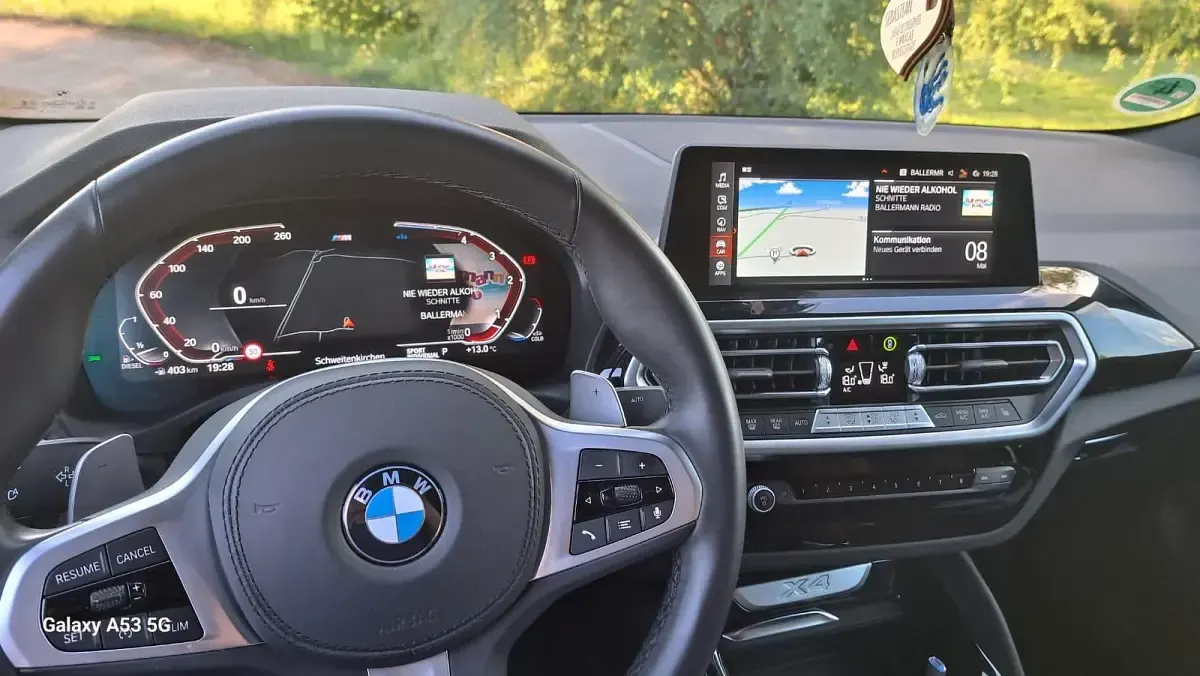 Gebraucht BMW X4 M Sport 190 PS (139 kW) 2025 Schwarz SUV