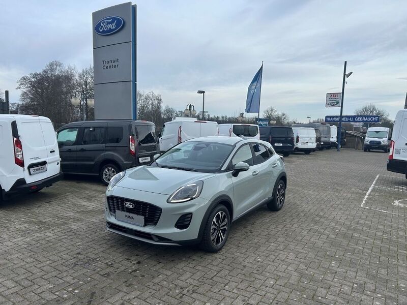 Grau Neu 2025 Ford Puma Titanium SUV | 30.660 € (Fairer Preis) - Bild 1/4