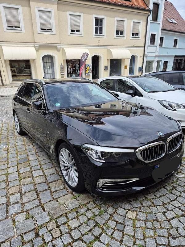 Gebraucht 2017 BMW 520 Luxury Line Kombi | 21.500 € (Fairer Preis) - Bild 1/4