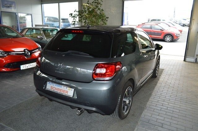 Gebraucht Citroën DS3 So Chic 92 PS (67 kW) 2012 Grau metallic Limousine