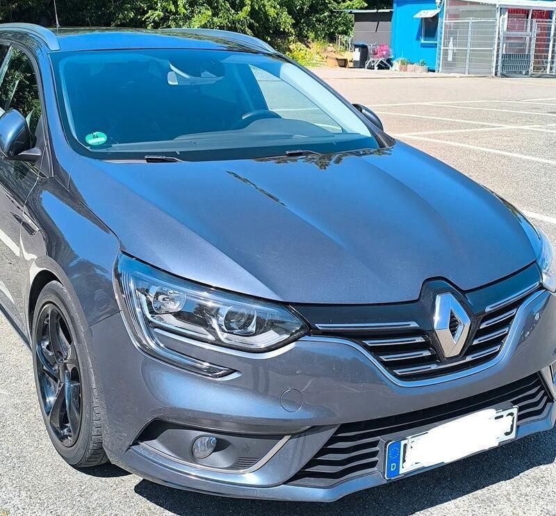 Grau Gebraucht 2016 Renault Mégane GrandTour Intens Kombi | 8.999 € (Teuer) - Bild 1/4