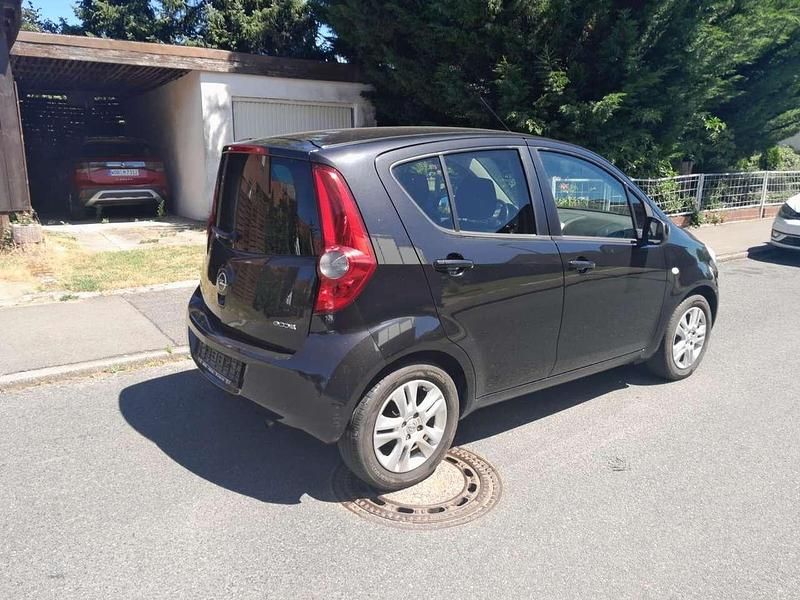 Gebraucht Opel Agila Edition 68 PS (50 kW) 2011 Kombi