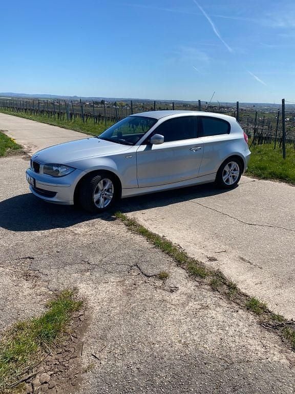 Gebraucht BMW 116 116 PS (85 kW) 2011 Grau Kleinwagen
