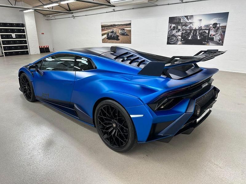 Gebraucht Lamborghini Huracán 640 PS (470 kW) 2024 Blau Coupé