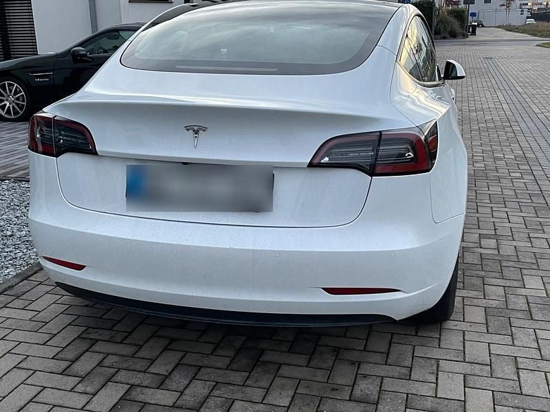 Gebraucht Tesla Model 3 Standard Range Plus 208 kW (283 PS) 2023 Weiß Limousine