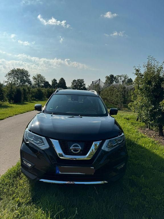 Schwarz Gebraucht 2018 Nissan X-Trail 360º SUV | 15.999 € (Superpreis) - Bild 1/4