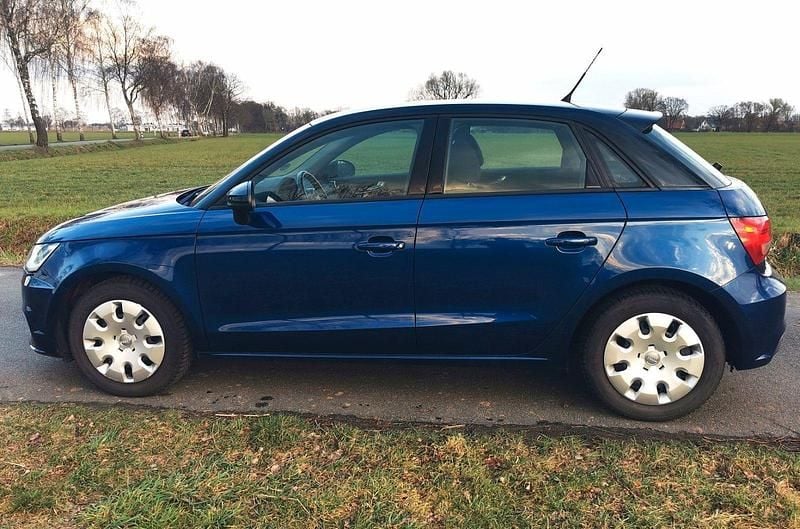 Gebraucht Audi A1 Sportback 95 PS (69 kW) 2017 Blau Kleinwagen